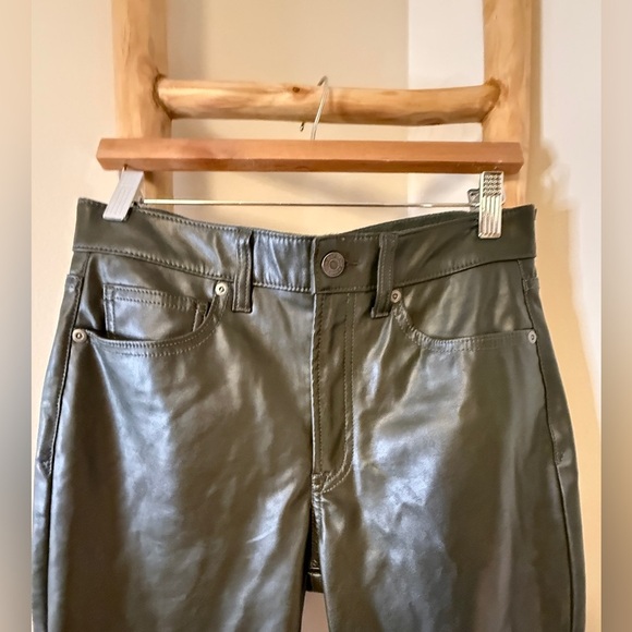 GAP Vintage Slim High Rise Vegan Faux Leather Pants Size 6P Green Mistletoe - Picture 5 of 8
